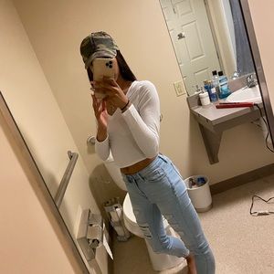 Meet your Posher, Laurynbrenay